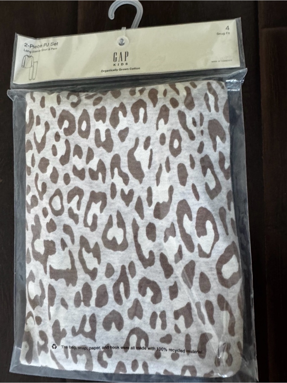 New 2 piece pajama size 4T